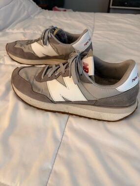 New Balance 237 Men’s Gray and White Retro Runner Sneakers